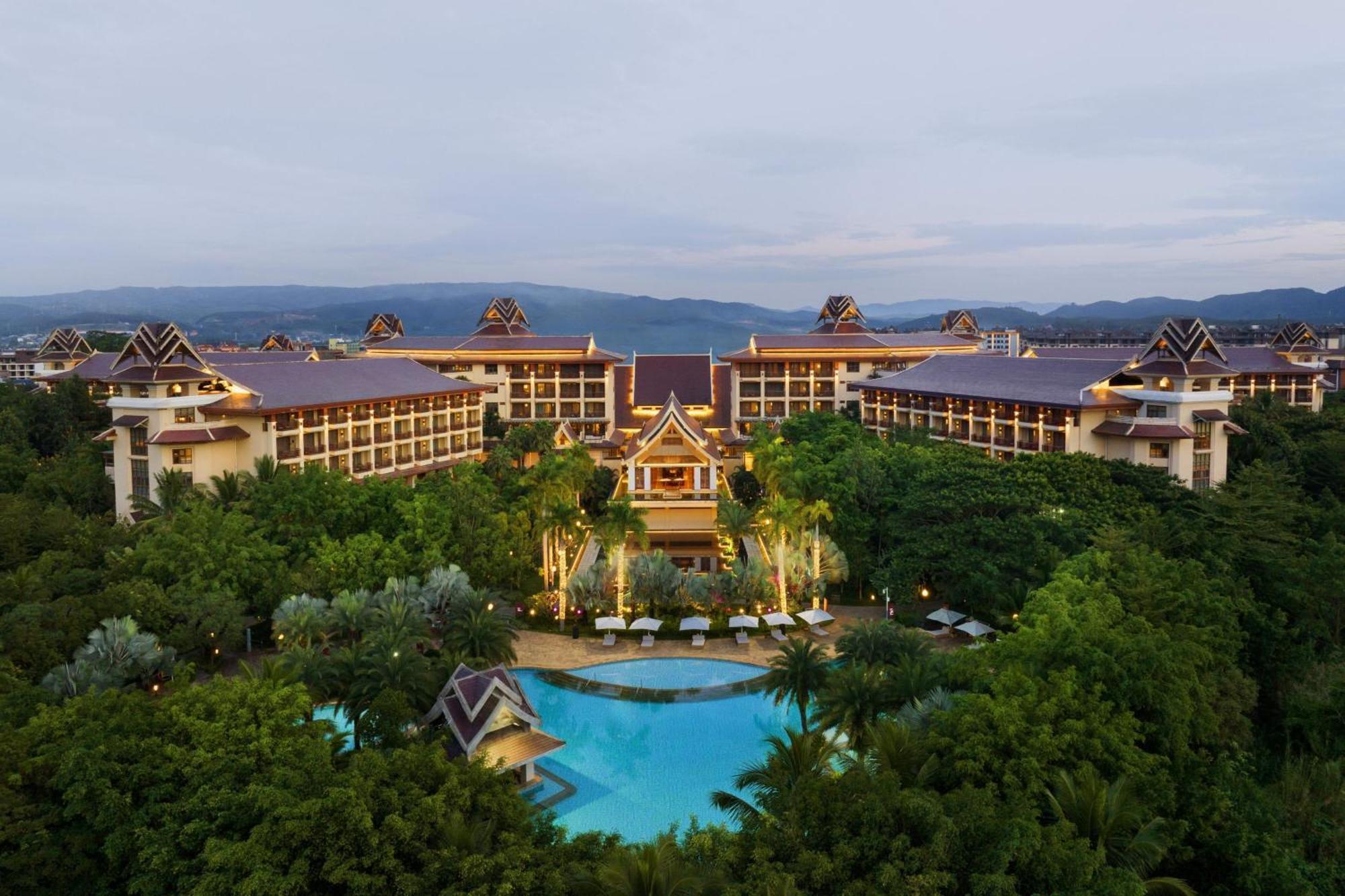 Sheraton Grand Xishuangbanna Hotel Jinghong Exterior foto