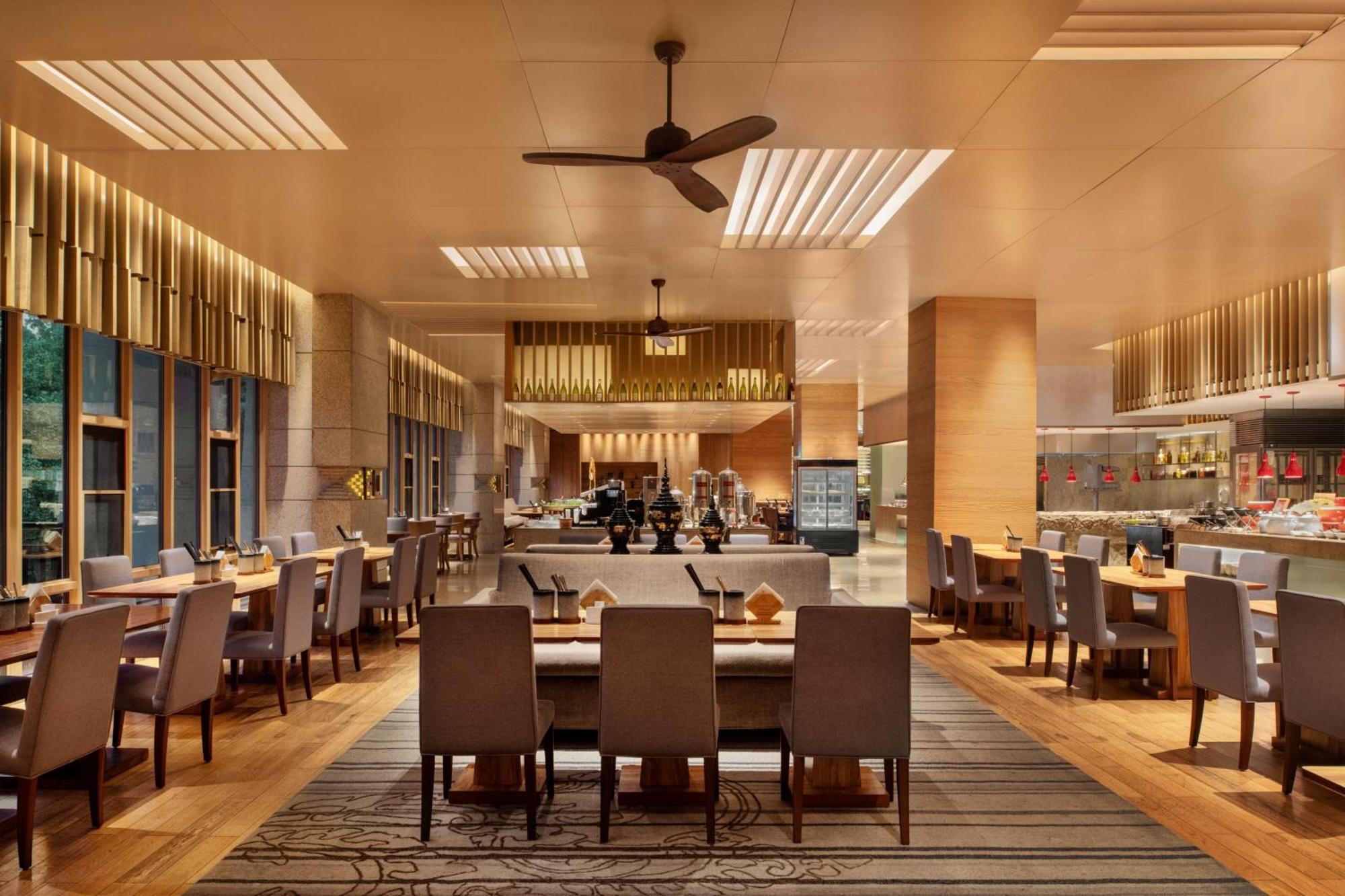 Sheraton Grand Xishuangbanna Hotel Jinghong Exterior foto